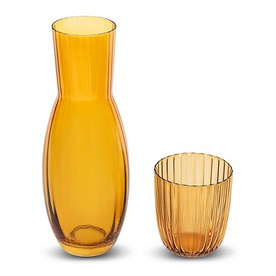 Stay Hydrated Thanks to These Modern Carafe and Cup Sets