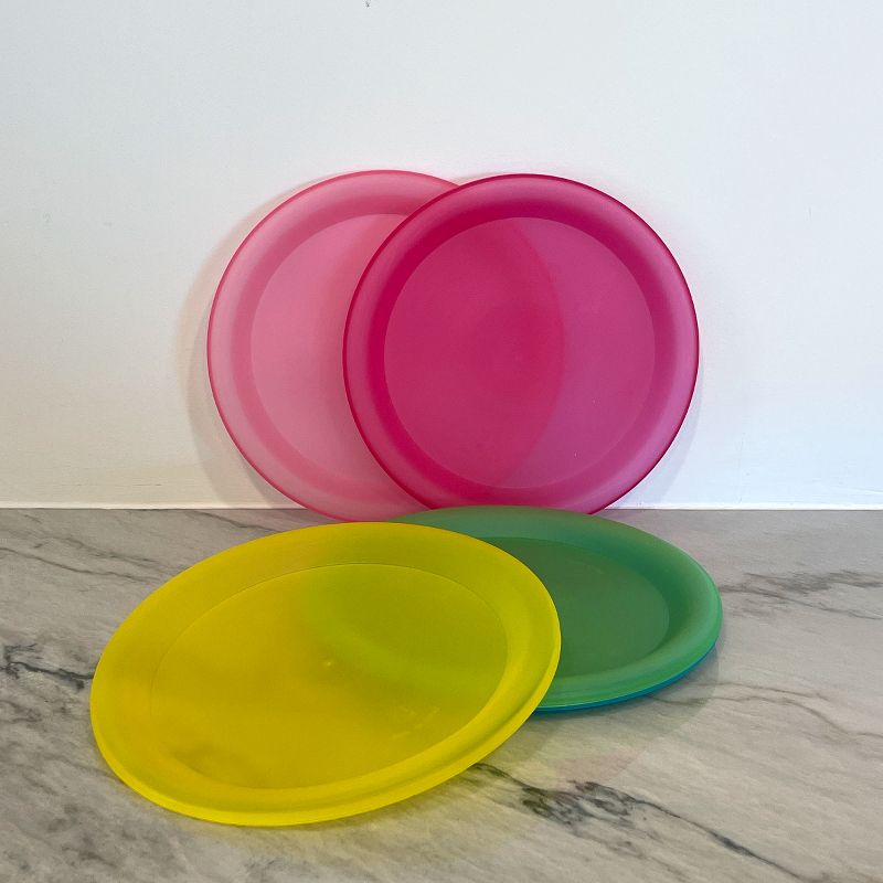 Lexi Home 10 in. Colorful Plastic Reusable Dinner Plates (Set of 6), 6 of 7