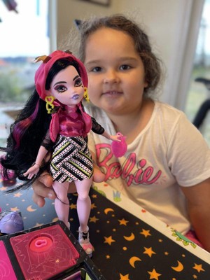 Poupée Draculaura et son Casier Secret - Neon Frights - Monster High Mattel  : King Jouet, Barbie et poupées mannequin Mattel - Poupées Poupons