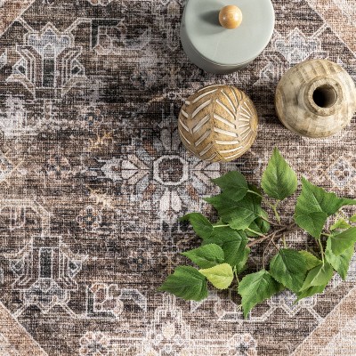 Eco-Friendly Easy Care Vintage Medallion Rug in Light Brown 3' x 5'