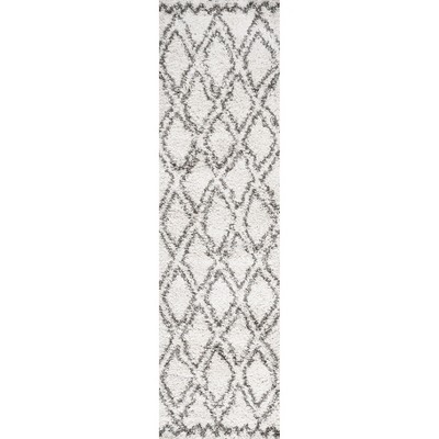 Vintage-Inspired Ivory and Gray Diamond Trellis Shag Runner Rug