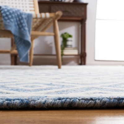 Hand-Tufted Blue and Ivory Wool Rectangular Area Rug, 3' x 5'
