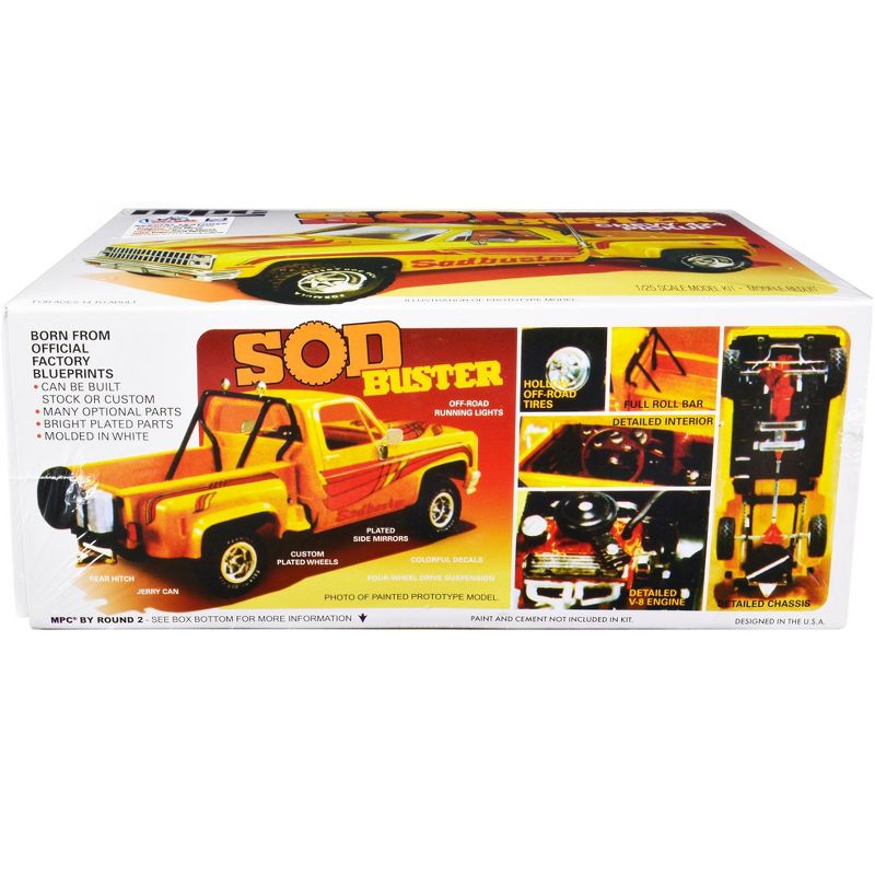 Skill 2 Model Kit 1981 Chevrolet 4x4 Stepside Pickup Truck "Sod Buster" 1/25 Scale Model by MPC, 2 of 5