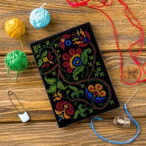 Wonderland Crafts Cross-stitch kit on artificial leather FLHL-043