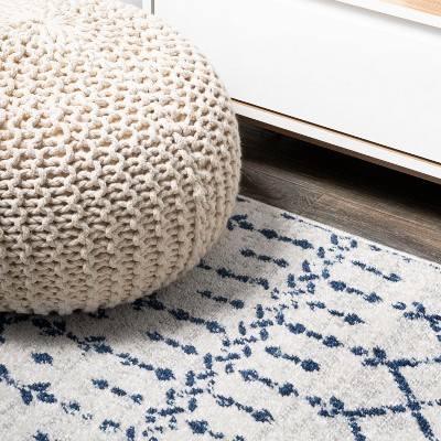 Ivory and Navy Diamond Pattern 8' x 10' Area Rug