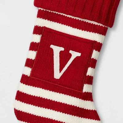 V