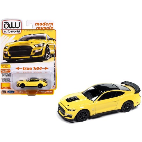 2021 Ford Mustang Shelby GT500 Carbon Fiber Track Pack Grabber Yellow with Black Top 1/64 Diecast Model Car by Auto World - image 1 of 3