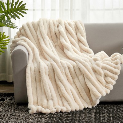 Cozy Bliss  Striped Faux Fur Throw Blanket, Cozy Warm Plush Decorative Blanket