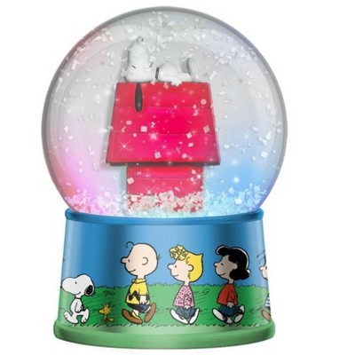 Silver Buffalo Peanuts Group Walk Outside 6-Inch Light-Up Snow Globe