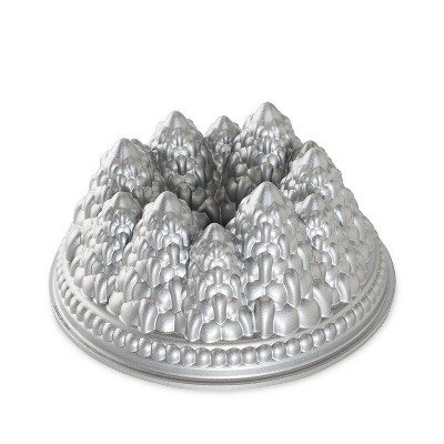 Nordic Ware 9 Cup Pine Forest Bundt® Pan