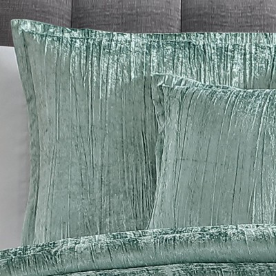 Turin Spa Velvet Queen Comforter Set with Decorative Pillows