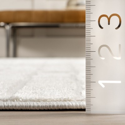 Belladonna Cream Geometric 4' x 6' Synthetic Area Rug