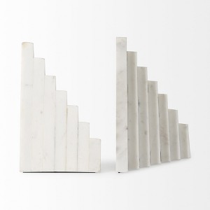 HomeRoots Set of Two 9" White Polyresin Decorative Bookends - 1 of 4
