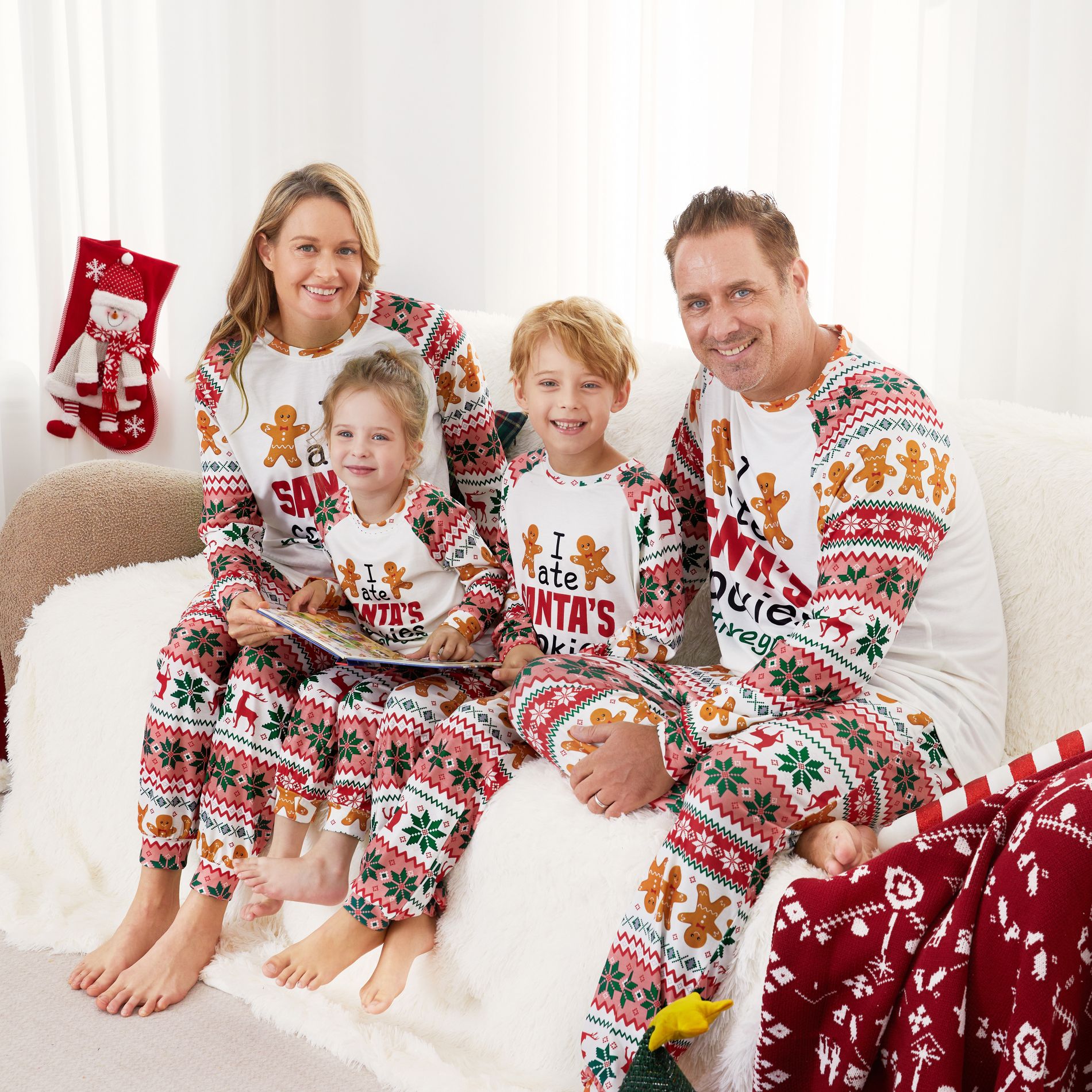 Christmas Pajamas Family Matching Santa's Cookies Gingerbread Man Pattern Pajamas Sets with Christmas Socks MultiColour