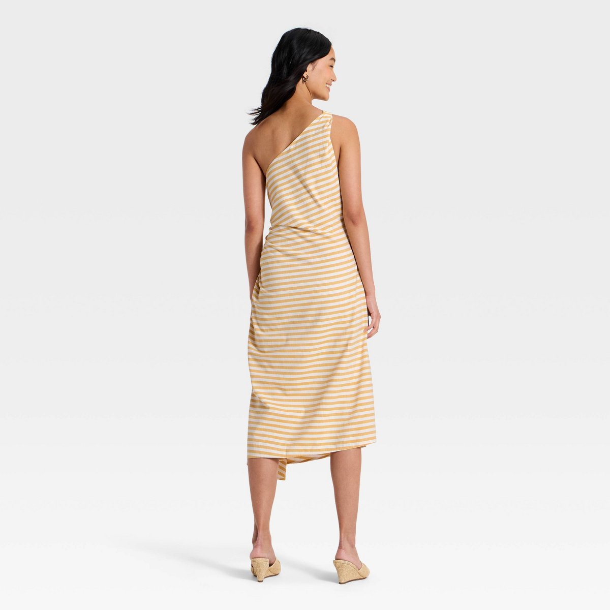 Женские платья A New Day Women's Ruched Side Pleated Midi Dress - A New Day™ Yellow 12 — фото 2