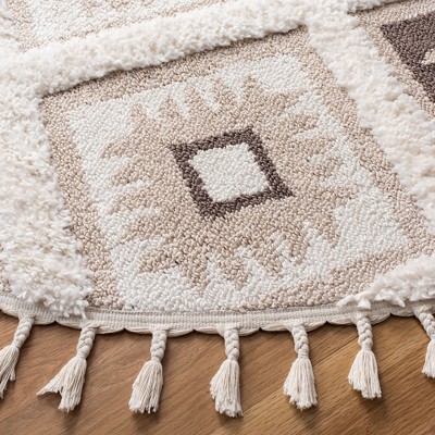 Ivory and Brown Diamond Braided Synthetic 4' Round Shag Rug