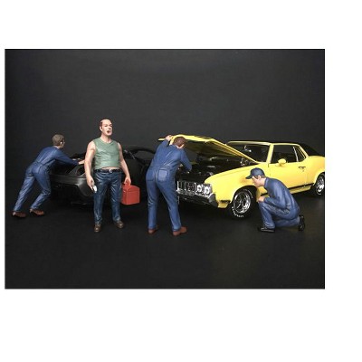 "Mechanic Classic" 4 Piece Figurine Set for 1/18 Scale Models by American Diorama