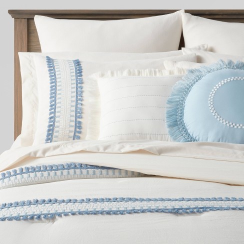 Blue and 2024 white bed throw