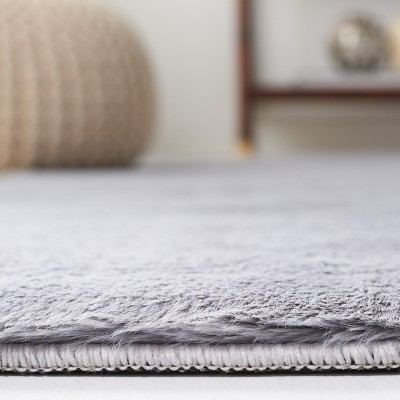 Light Grey Faux Rabbit Fur 6' x 9' Washable Area Rug