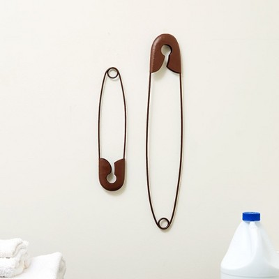The Lakeside Collection Laundry Room Decor with Rustic Safety Pins Tip Jar and Humorous Sign - Sign with Clothespin Holder