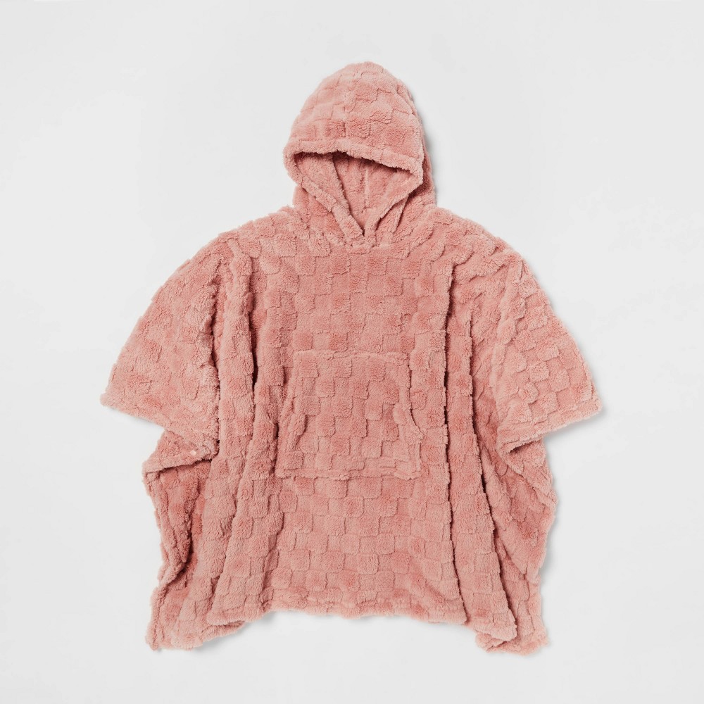Plush Wearable Blanket Pink - Room Essentials™