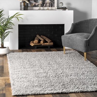 Gray Synthetic Solid Shag Area Rug 5' 3" x 7' 7"