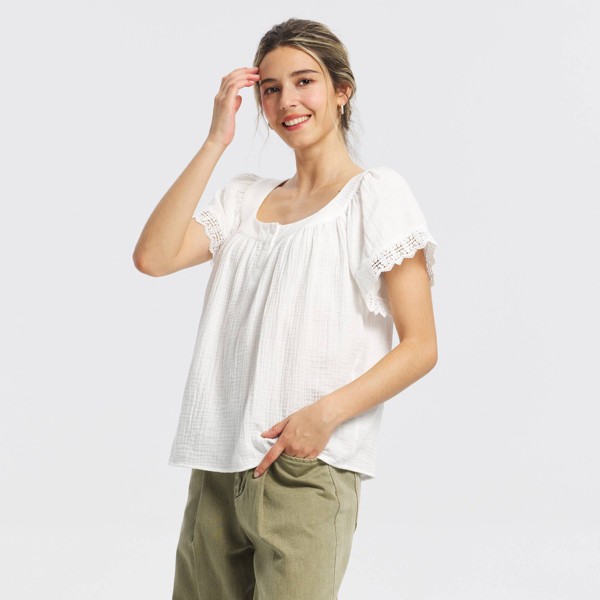 Top de Manga Corta Raglan con Encaje para Mujer - Universal Thread™ 3