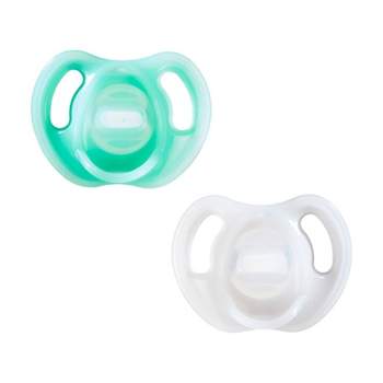 Tommee Tippee Ultra-Light Silicone Pacifier 0-6m - 2pk - White/Green