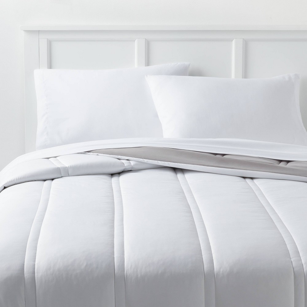 Photos - Bed Linen Full/Queen Lofty Microfiber Comforter White - Room Essentials™