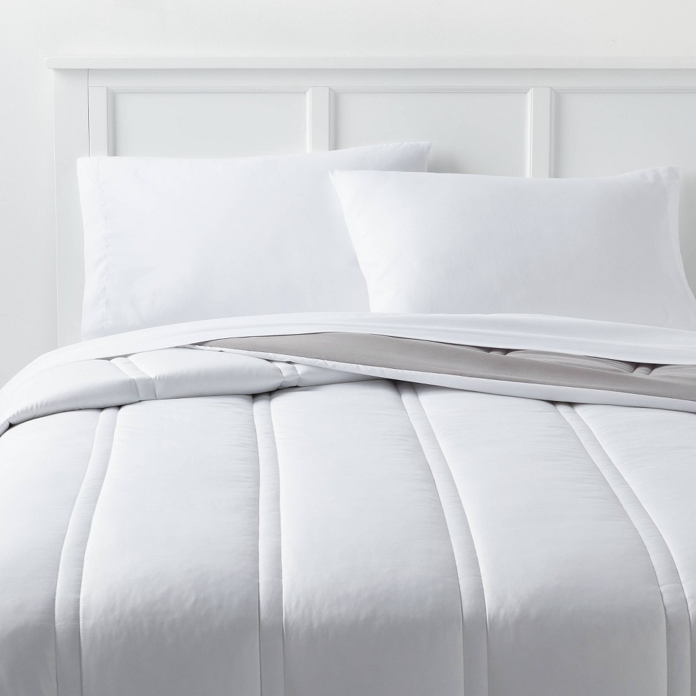 Photos - Bed Linen King Lofty Microfiber Comforter White - Room Essentials™