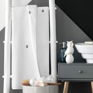 Togas Cruise White/Blue Bath Towel - 1 of 4