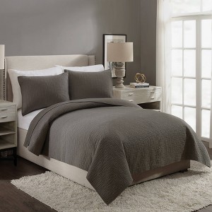 Ayesha Curry Full/Queen Labyrinth Quilt Gray