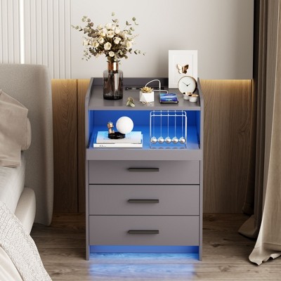 Vlsrka 3 Drawer Nightstand With Light