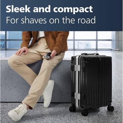Philips Norelco Wet & Dry Men's Rechargeable Electric On the Go Shaver - PQ888/81