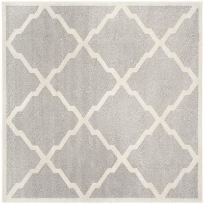 light grey/beige