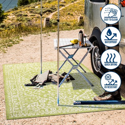 Green and Cream Synthetic Medallion Flat Woven Area Rug