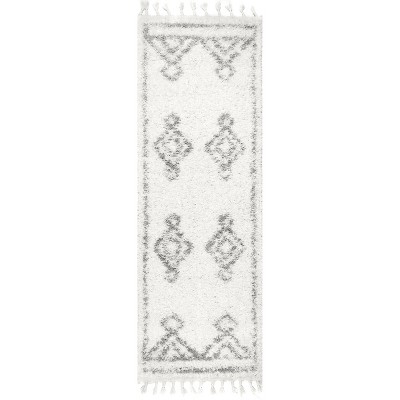 Nuloom Mackie Moroccan Diamond Tassel Indoor Area Rug