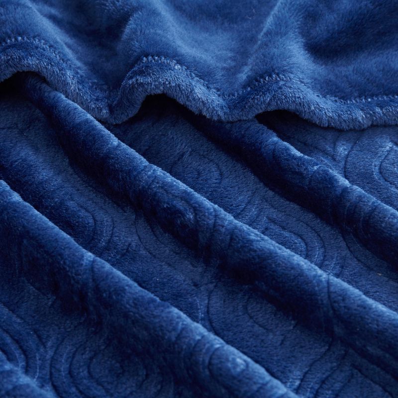 Kate Aurora Ultra Soft & Plush Modern Ogee Fleece Throw Blanket Covers - 50 in. W x 60 in. L, 2 of 6