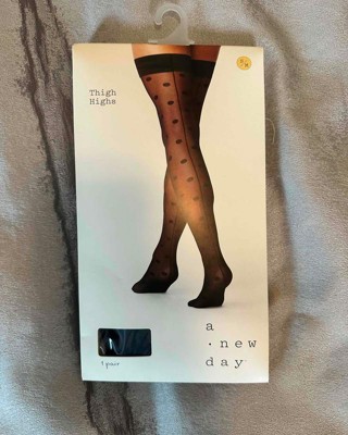 Women's Vertical Pattern Sheer Thigh Highs With Lace Trim - A New