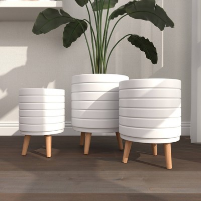 Set of 3 White Fiber Clay Etched Planters with Wooden Tripod Stand