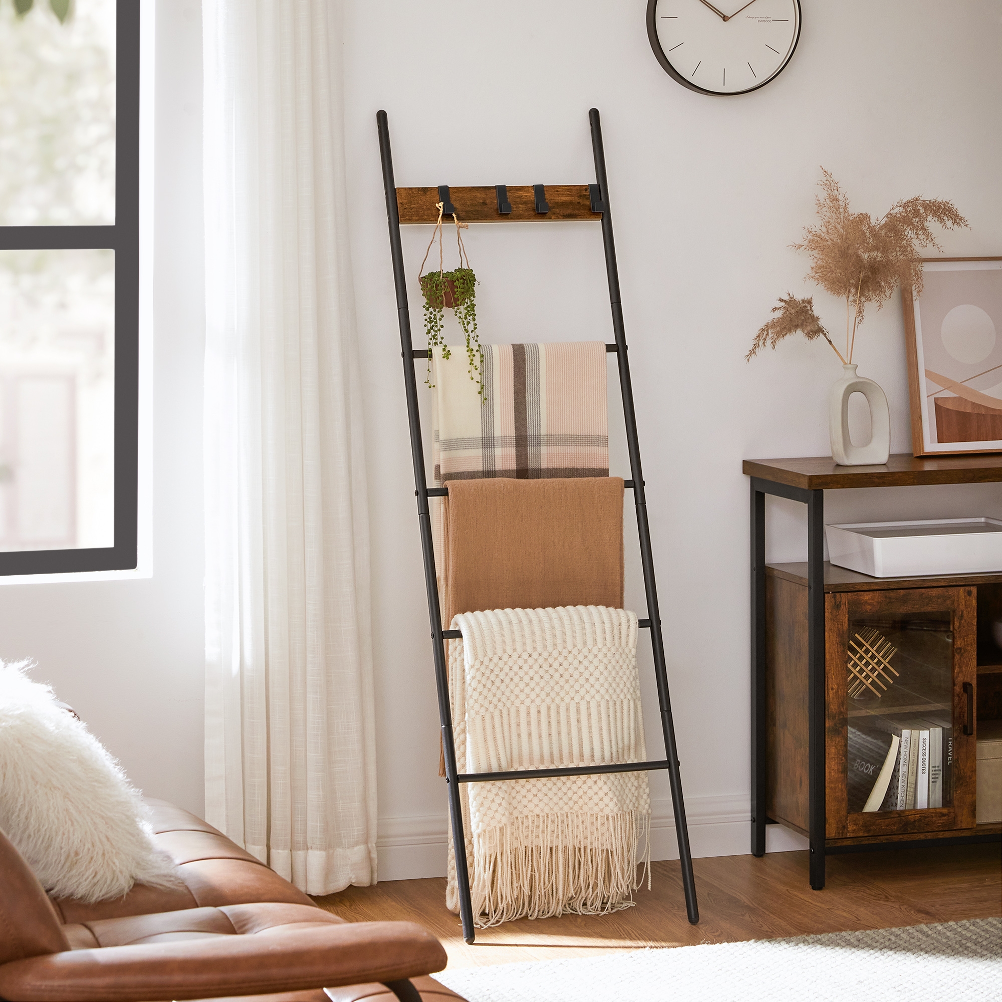 Blanket Ladder, 5-Tier Ladder Shelf - Brown and Black