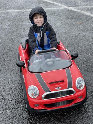 Red mini cooper 6v cheap ride on with remote control