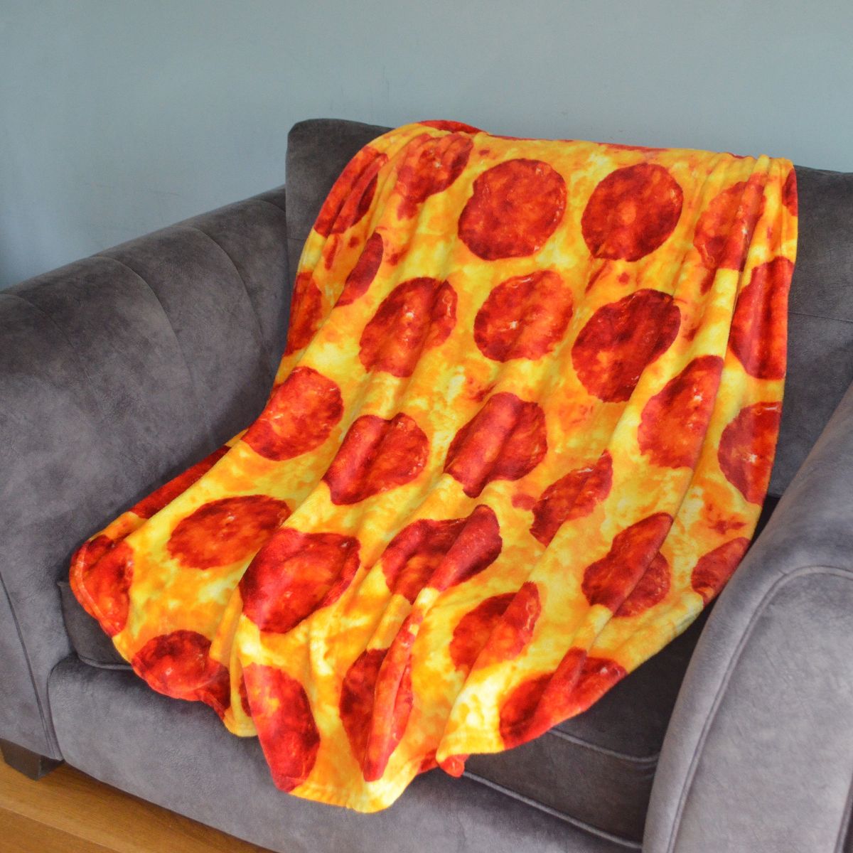 Buddy & Barney: Blanket & Pillow Set: Wrap-A-Roni Pizza - 59", Kids 3+ - thumbnail 4