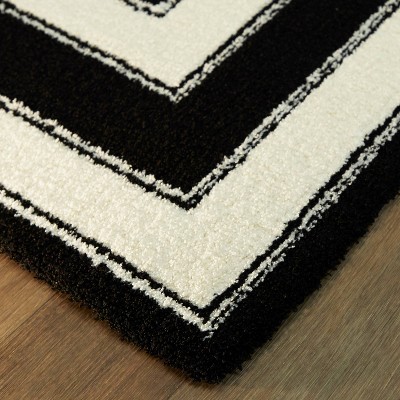Black and White Geometric Stain-Resistant Synthetic Rug 5'3" x 7'