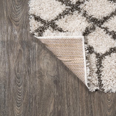 Gray and Ivory Moroccan Diamond Shag 4' x 6' Area Rug