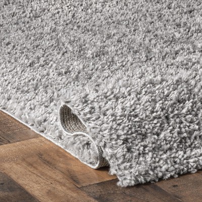 Luxurious Gray Solid Shag Round Synthetic Rug - Easy Care