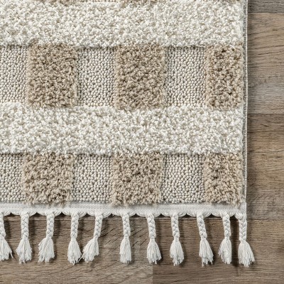 Cordelia Ivory Synthetic 5' x 7'6" Easy-Care Area Rug