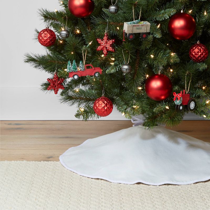 34in Reversible Linen Christmas Tree Skirt - Wondershop&#8482;, 4 of 5