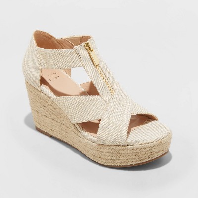 low heel wedge heels