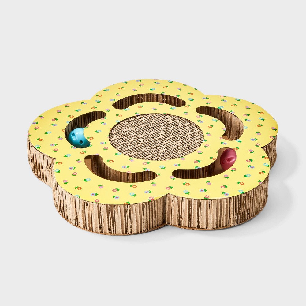 Sunflower Pad Cat Scratcher - Yellow - Boots & Barkley™